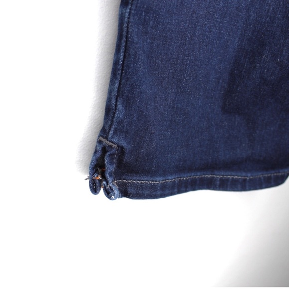 Lee Curvy Modern Fit Cropped Capri Fit Darker Wash Jeans 8 Medium Preowned - Picture 6 of 7